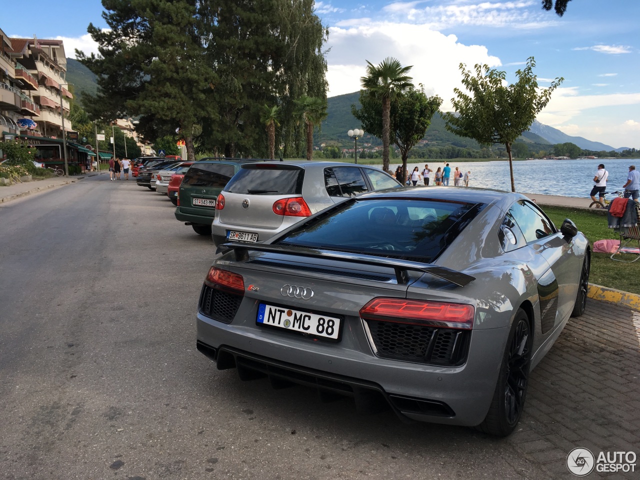 Audi R8 V10 Plus 2015