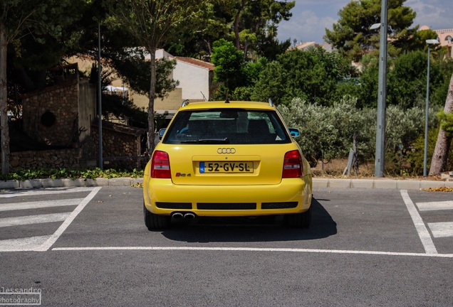 Audi RS4 Avant B5