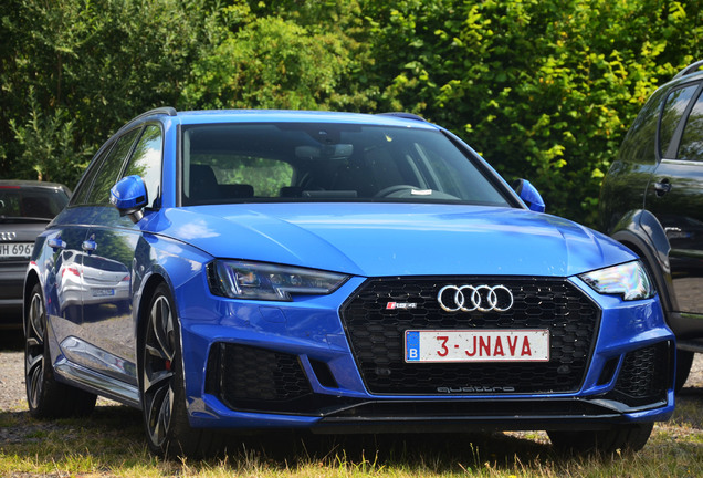 Audi RS4 Avant B9