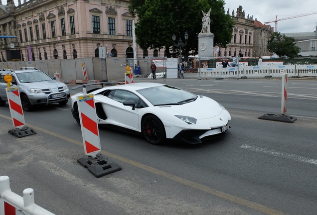 Lamborghini Aventador LP750-4 SuperVeloce