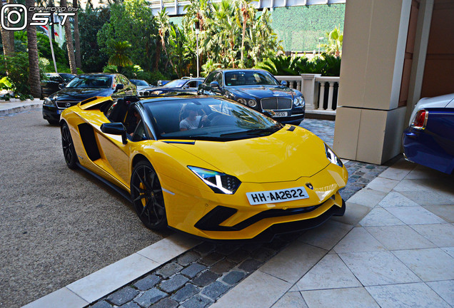 Lamborghini Aventador S LP740-4 Roadster