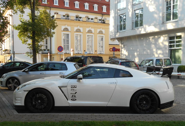 Nissan GT-R HKS GT800