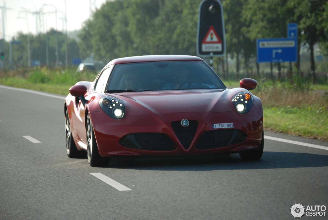 Alfa Romeo 4C Coupé