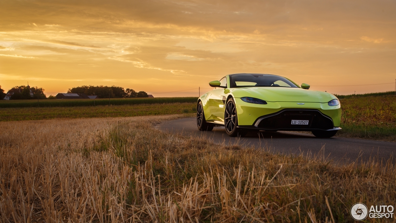 Aston Martin V8 Vantage 2018