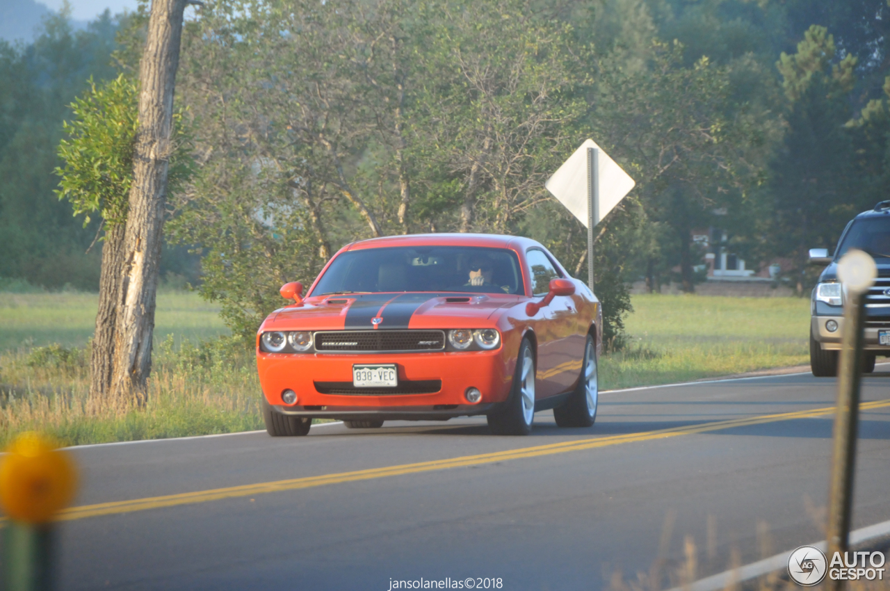 Dodge Challenger SRT-8