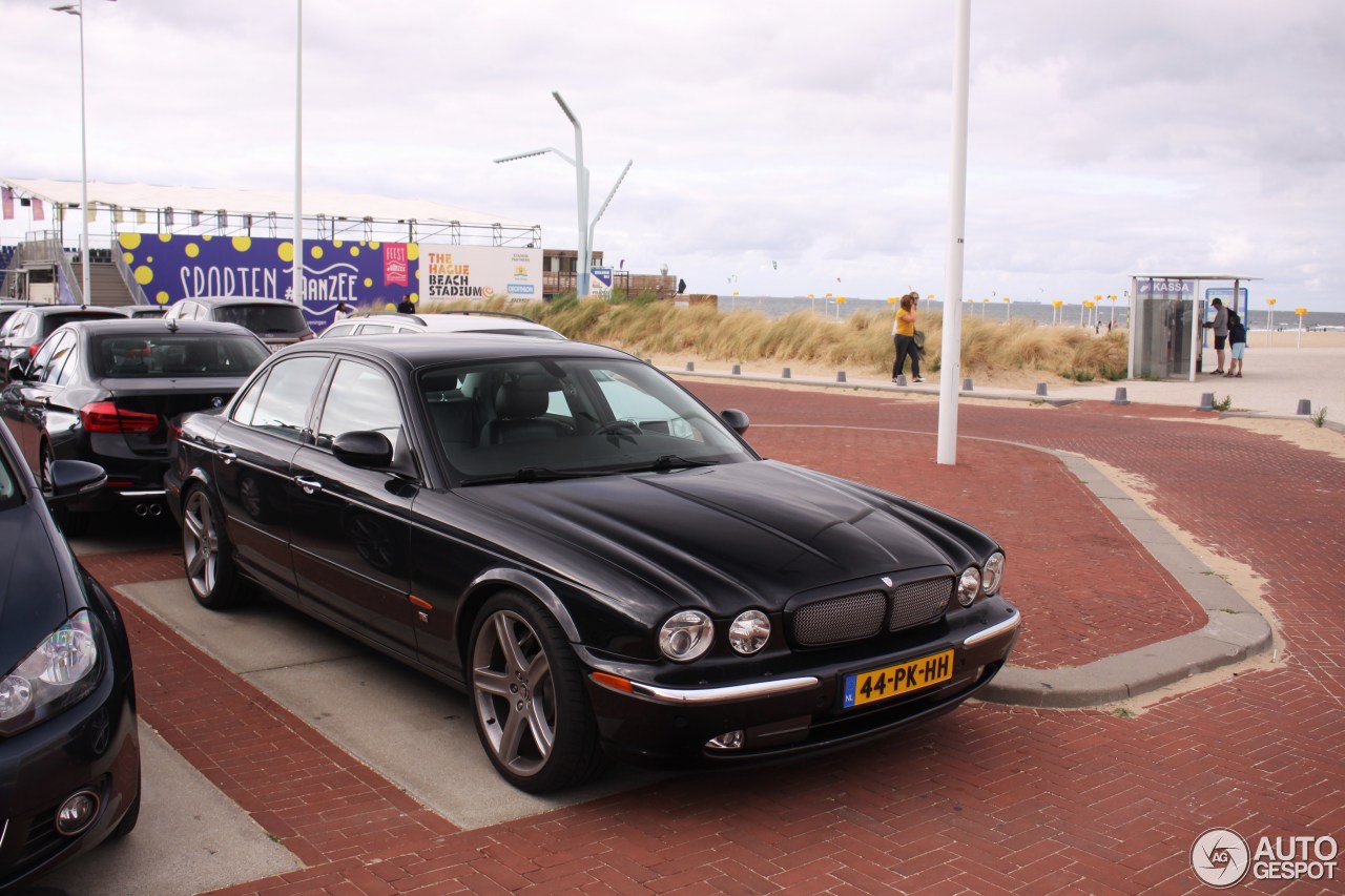 Jaguar XJR