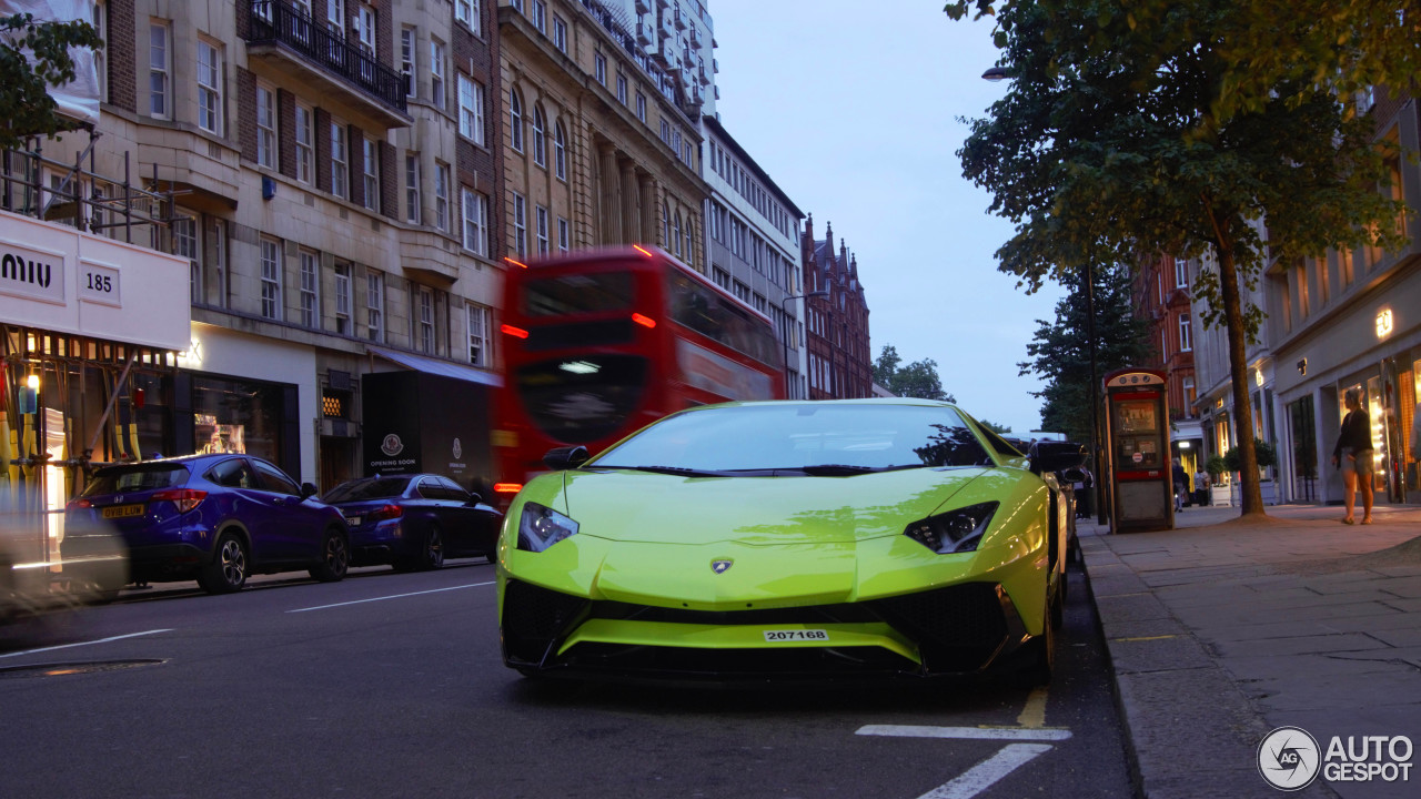 Lamborghini Aventador LP750-4 SuperVeloce