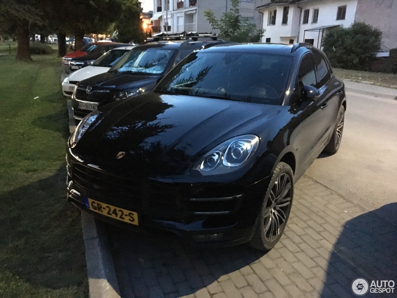 Porsche 95B Macan Turbo