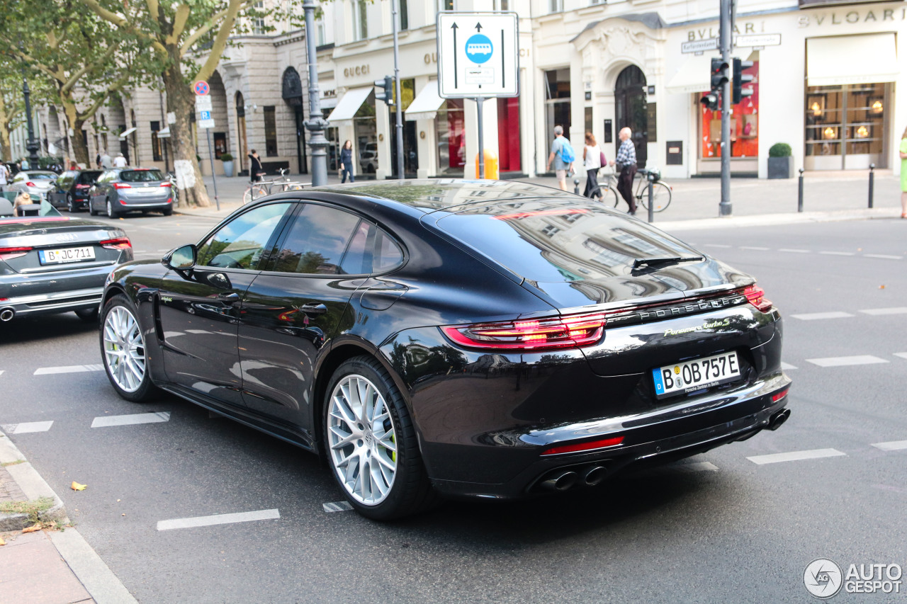 Porsche 971 Panamera Turbo S E-Hybrid