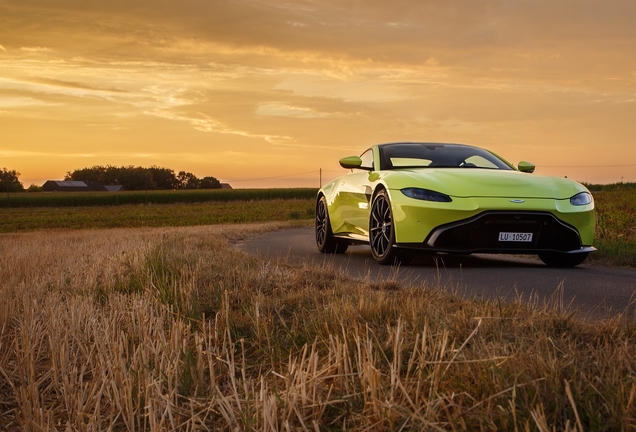 Aston Martin V8 Vantage 2018