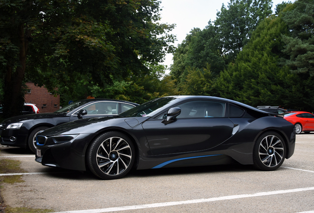 BMW i8