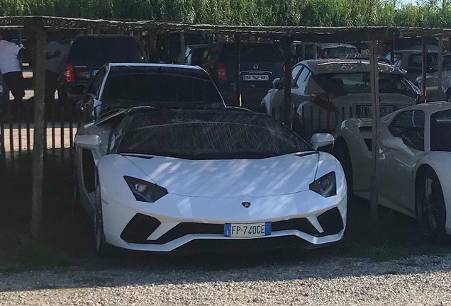 Lamborghini Aventador S LP740-4 Roadster