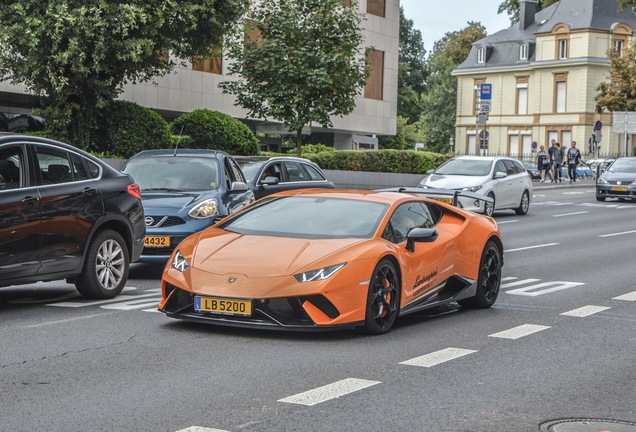 Lamborghini Huracán LP640-4 Performante