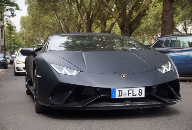 Lamborghini Huracán LP640-4 Performante Spyder