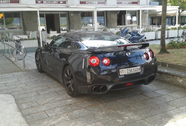 Nissan GT-R