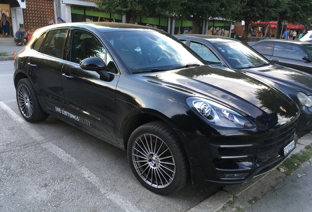 Porsche 95B Macan Turbo