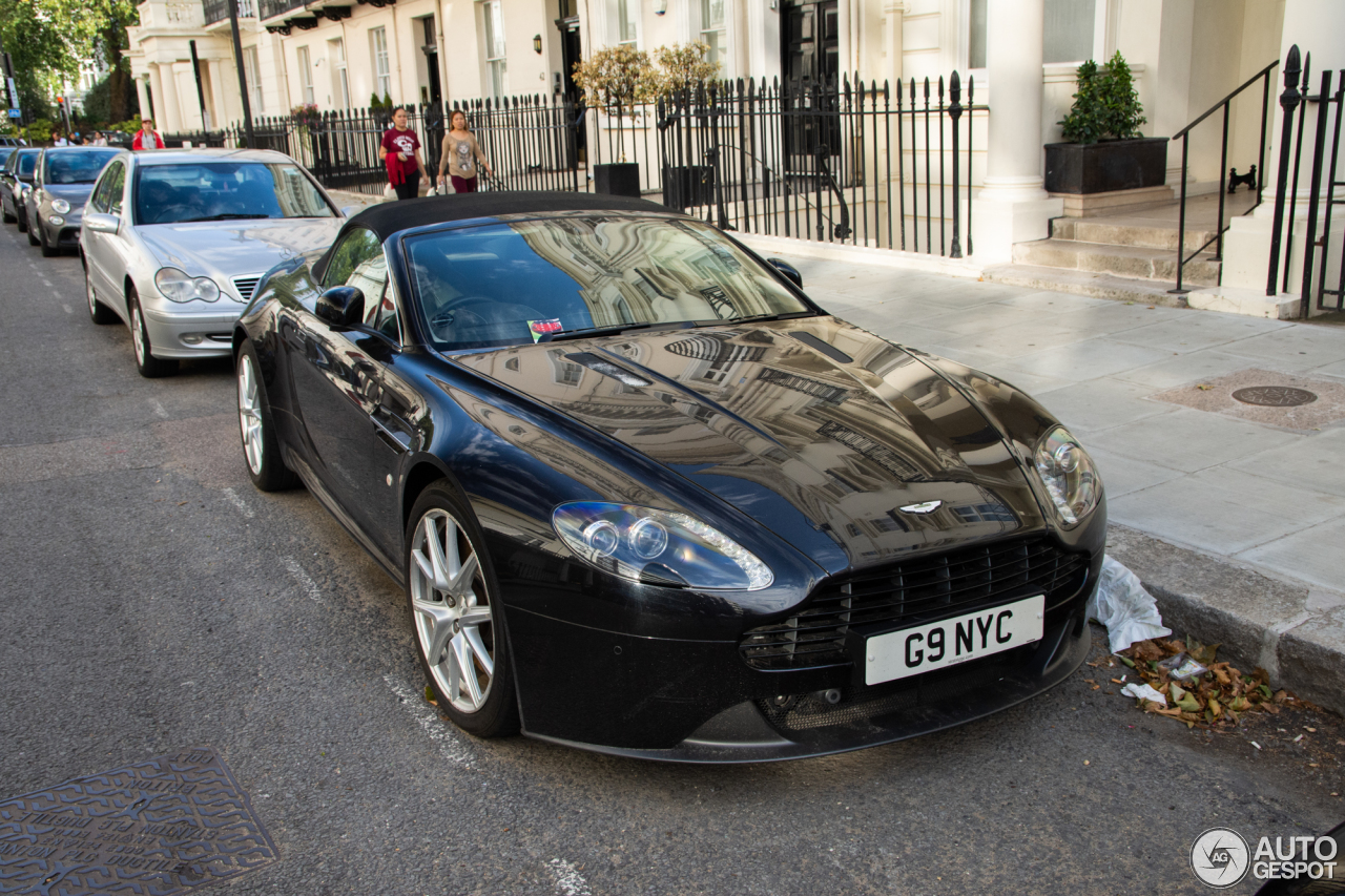 Aston Martin V8 Vantage Roadster 2012