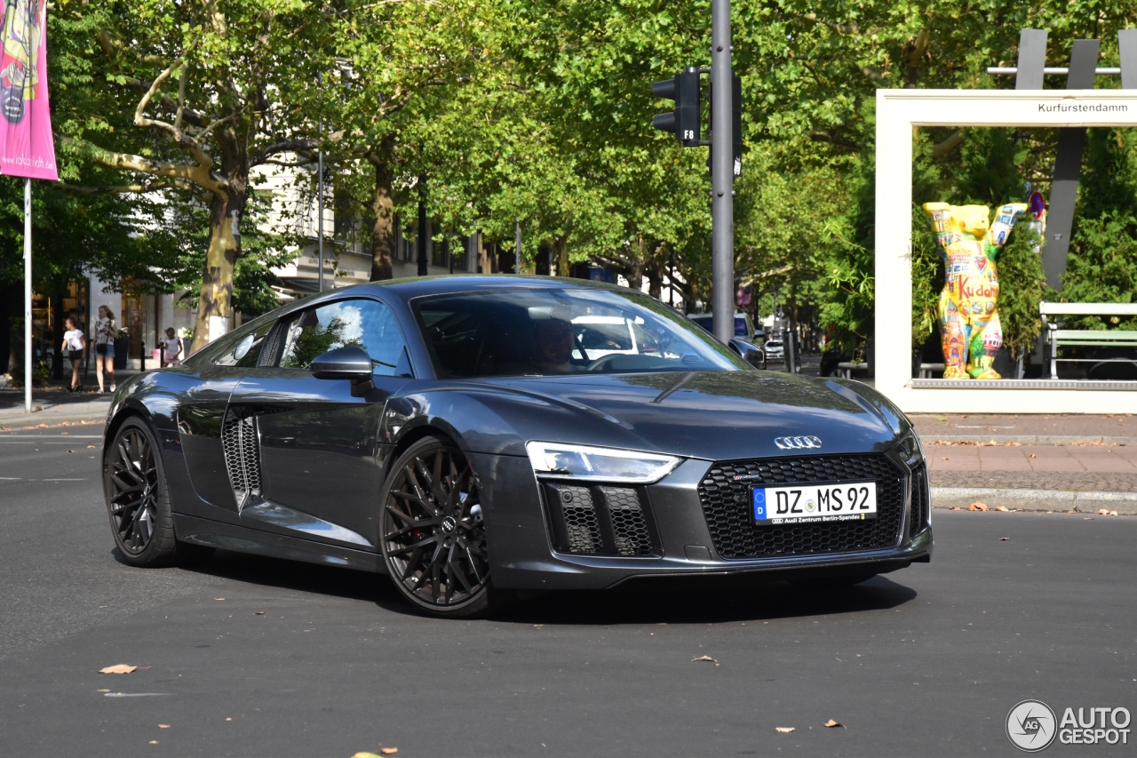 Audi R8 V10 2015