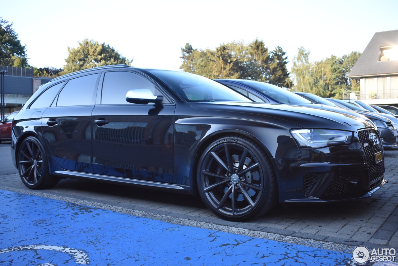 Audi RS4 Avant B8