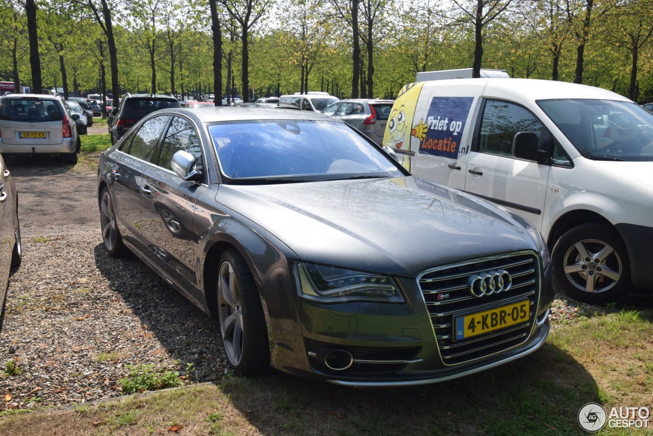 Audi S8 D4