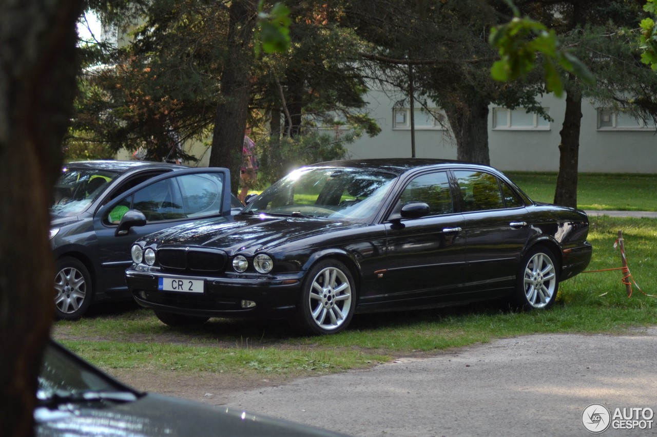 Jaguar XJR