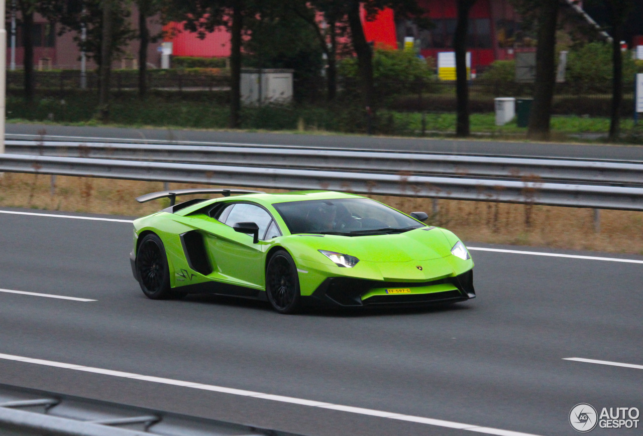 Lamborghini Aventador LP750-4 SuperVeloce