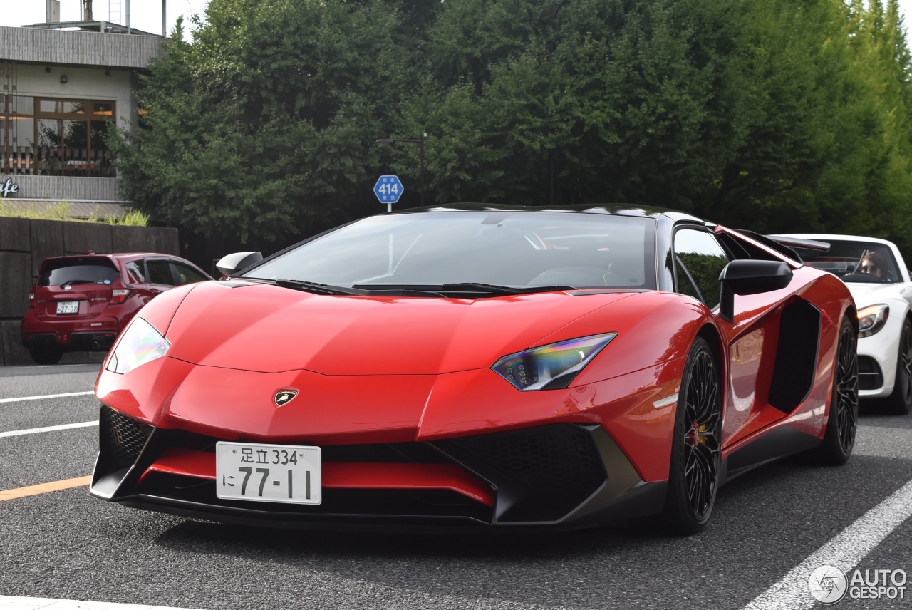 Lamborghini Aventador LP750-4 SuperVeloce Roadster