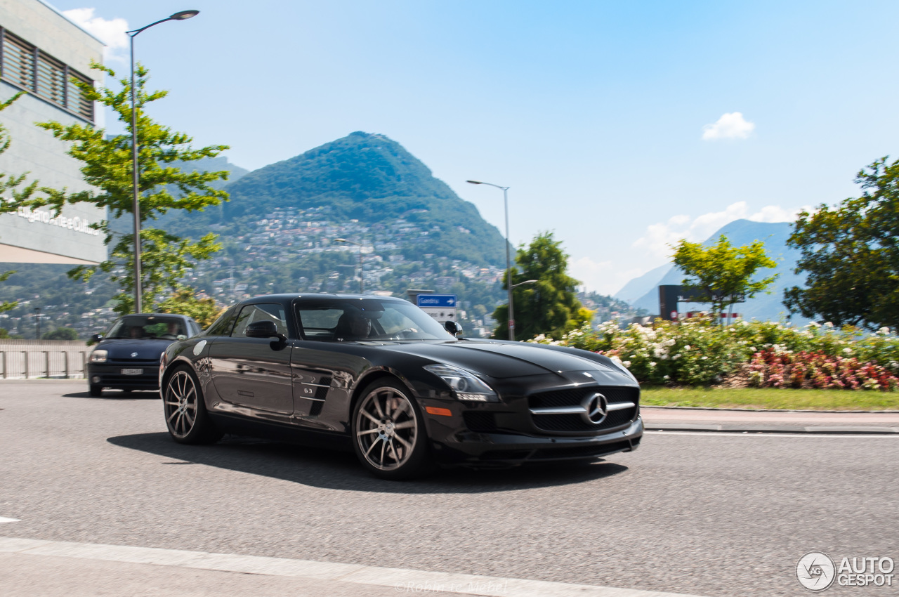 Mercedes-Benz SLS AMG