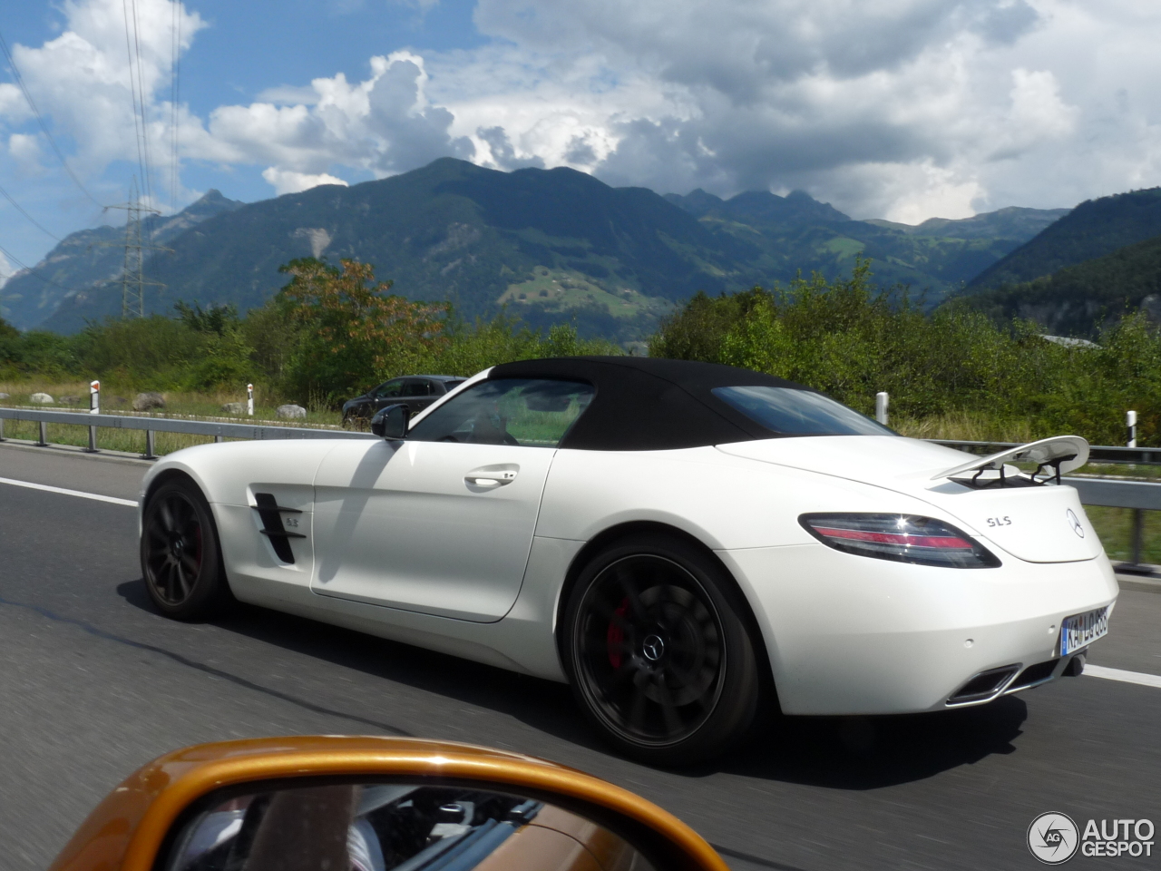 Mercedes-Benz SLS AMG GT Roadster