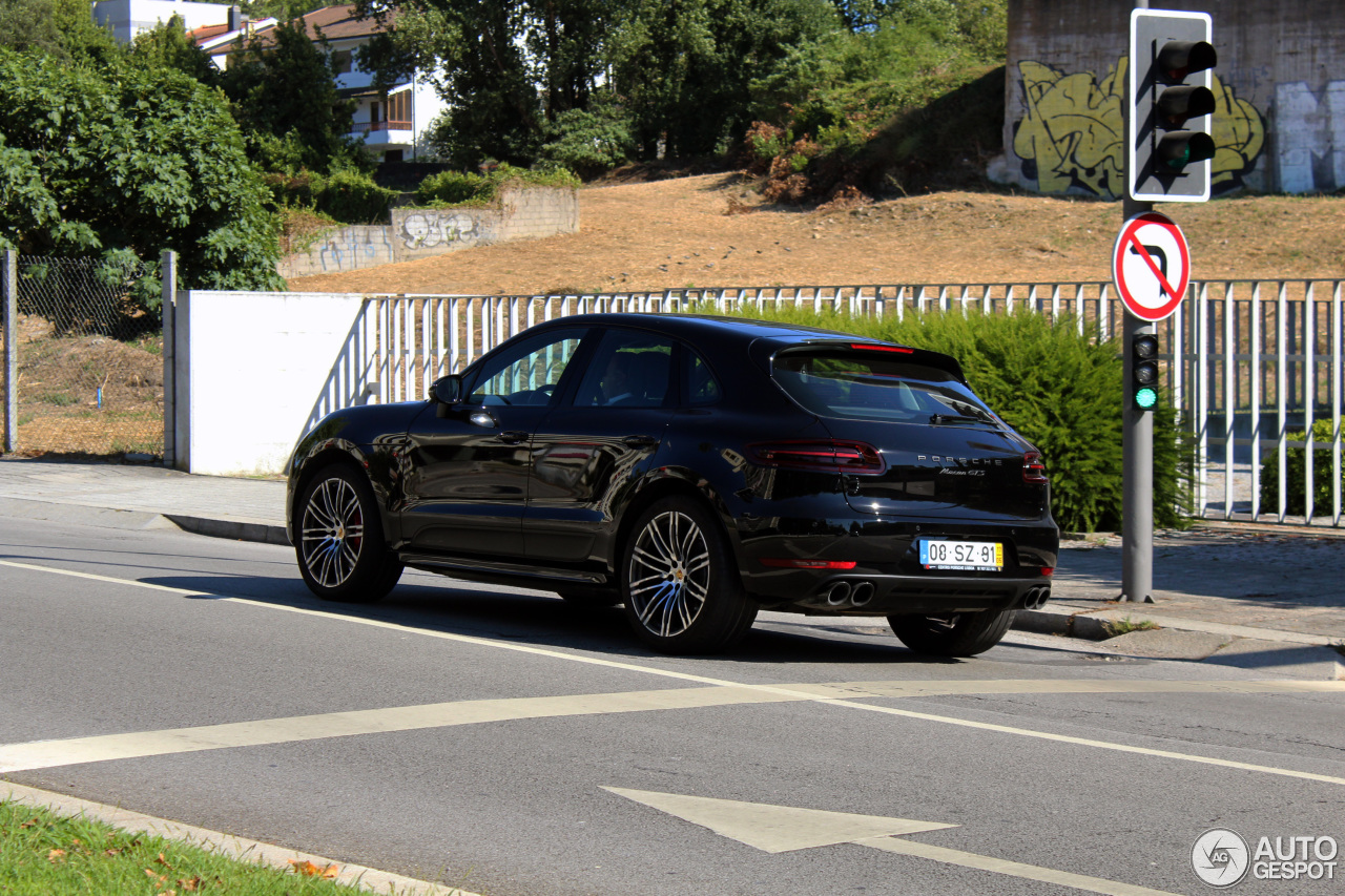 Porsche 95B Macan GTS