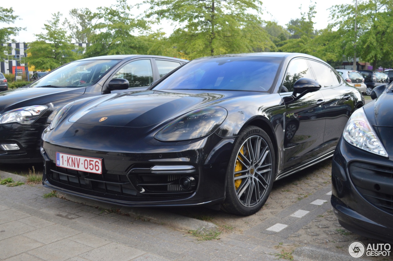 Porsche 971 Panamera Turbo S E-Hybrid Executive