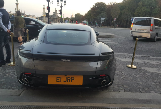 Aston Martin DB11