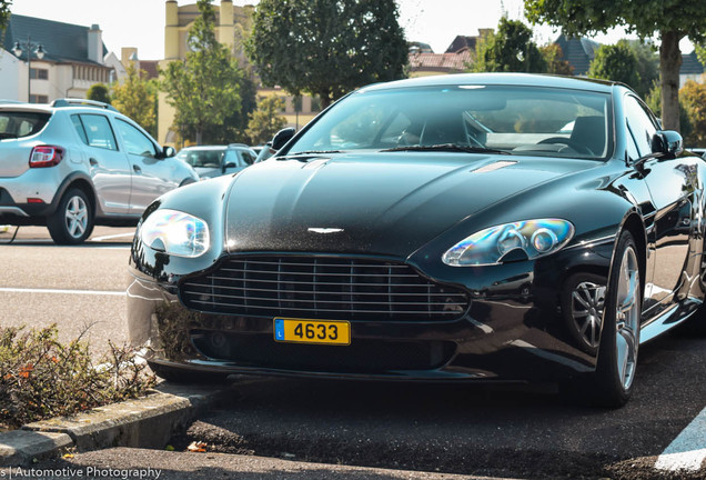 Aston Martin V8 Vantage