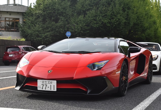 Lamborghini Aventador LP750-4 SuperVeloce Roadster