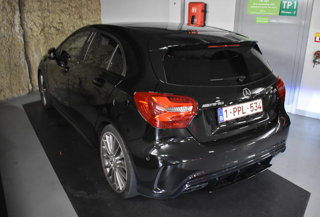 Mercedes-AMG A 45 W176 2015