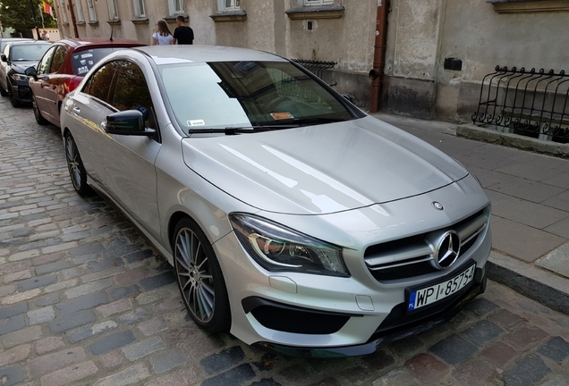 Mercedes-Benz CLA 45 AMG C117