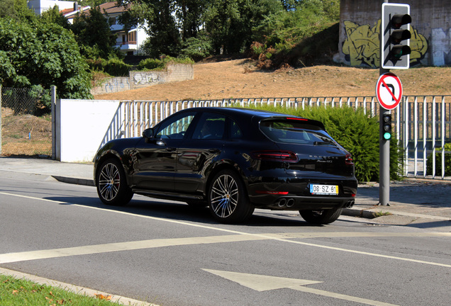 Porsche 95B Macan GTS