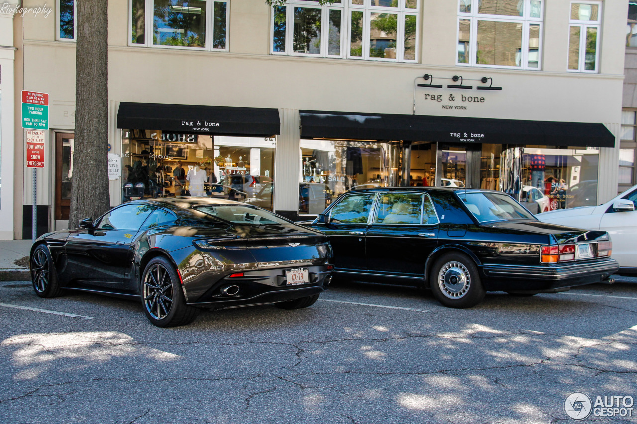 Aston Martin DB11