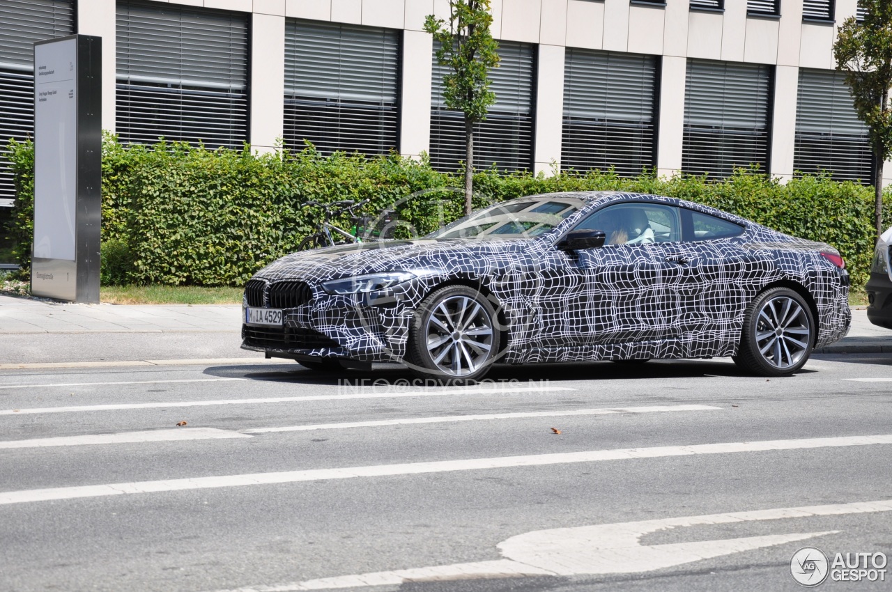 BMW 8 Series Coupé G15