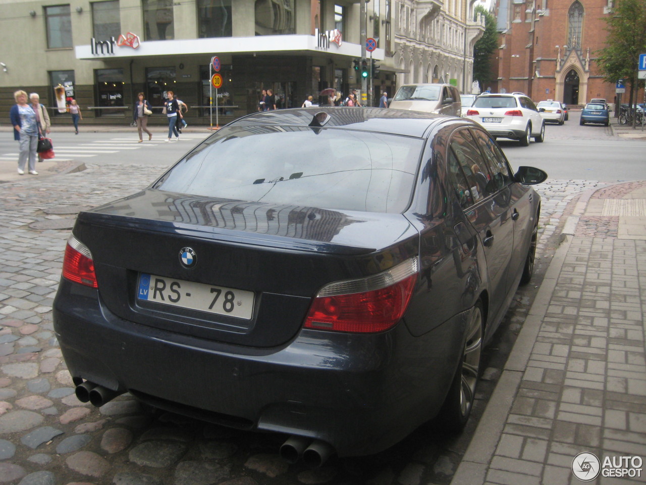 BMW M5 E60 2005