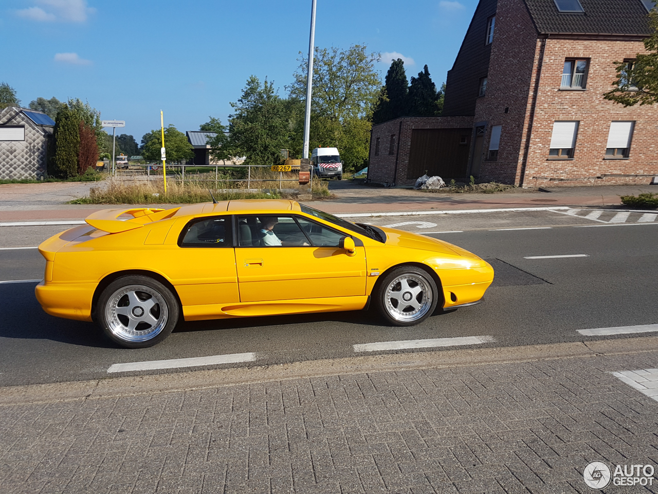 Lotus Esprit SE