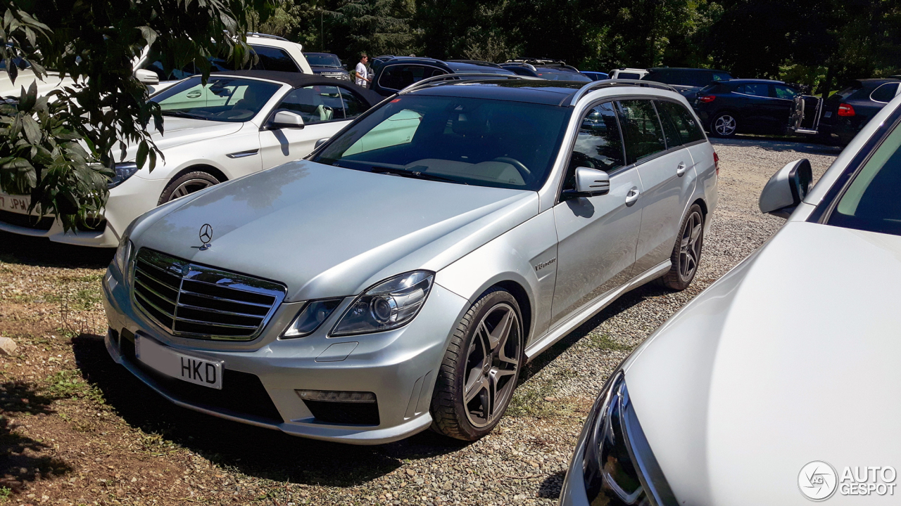 Mercedes-Benz E 63 AMG S212 V8 Biturbo