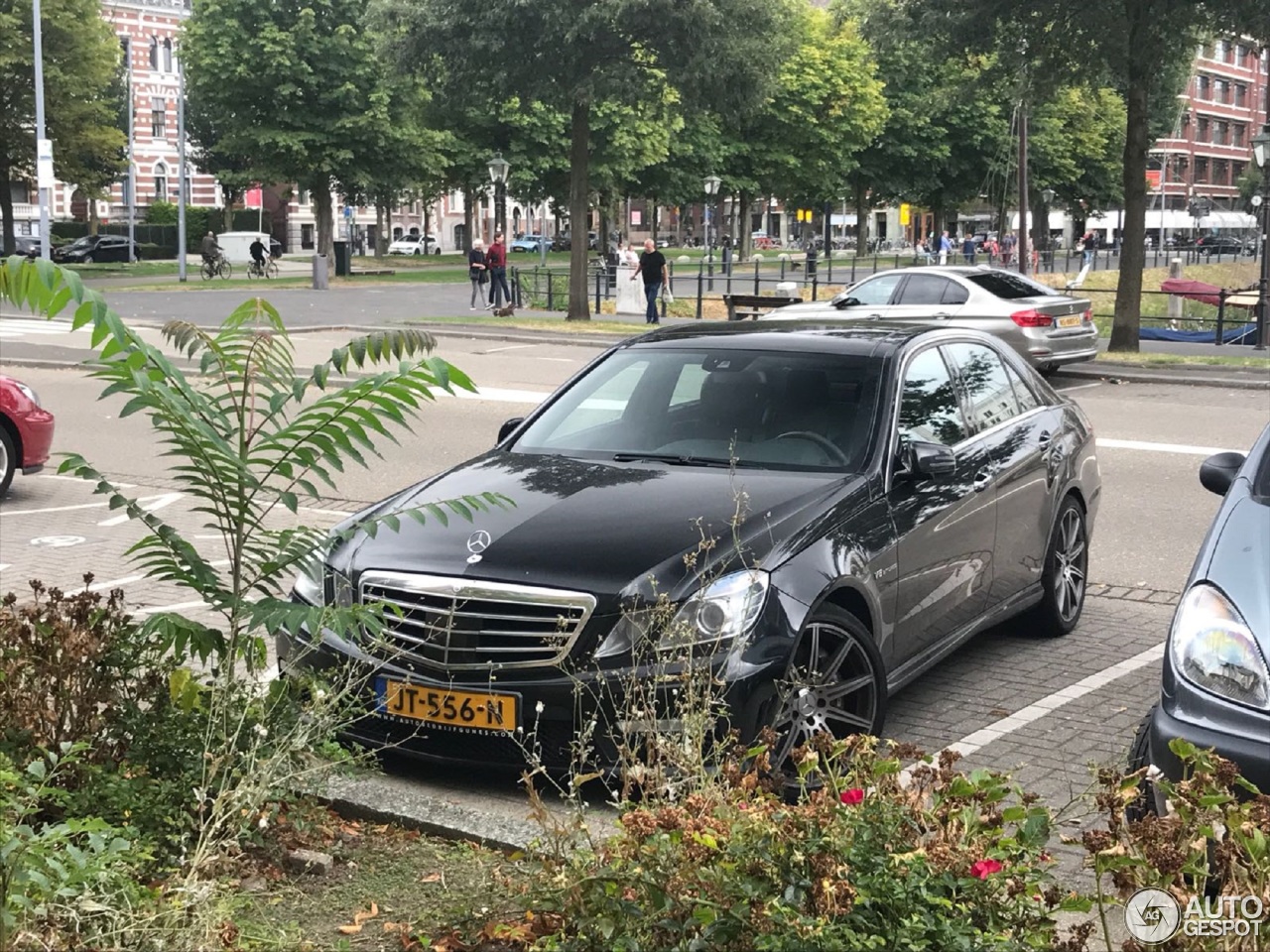 Mercedes-Benz E 63 AMG W212 V8 Biturbo