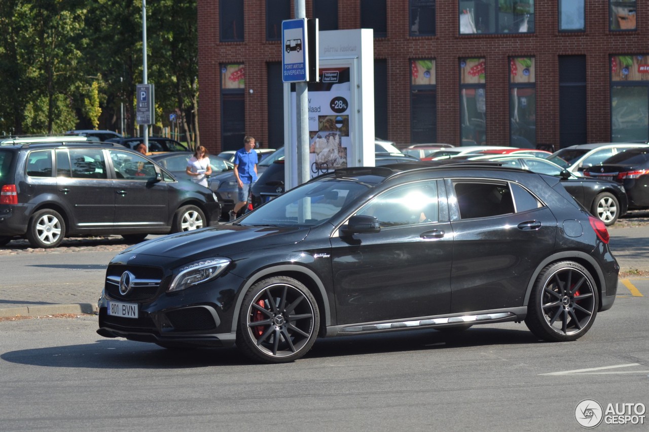 Mercedes-Benz GLA 45 AMG X156