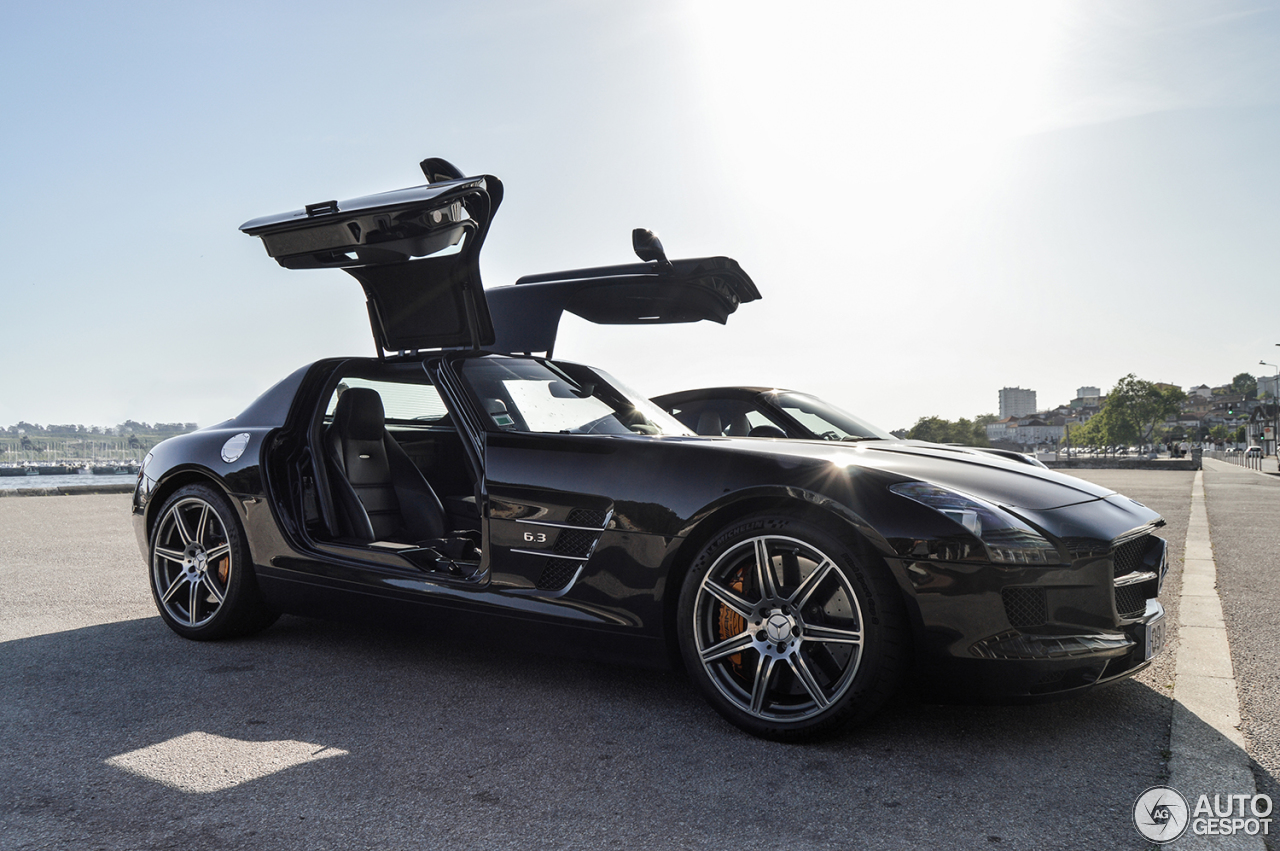 Mercedes-Benz SLS AMG