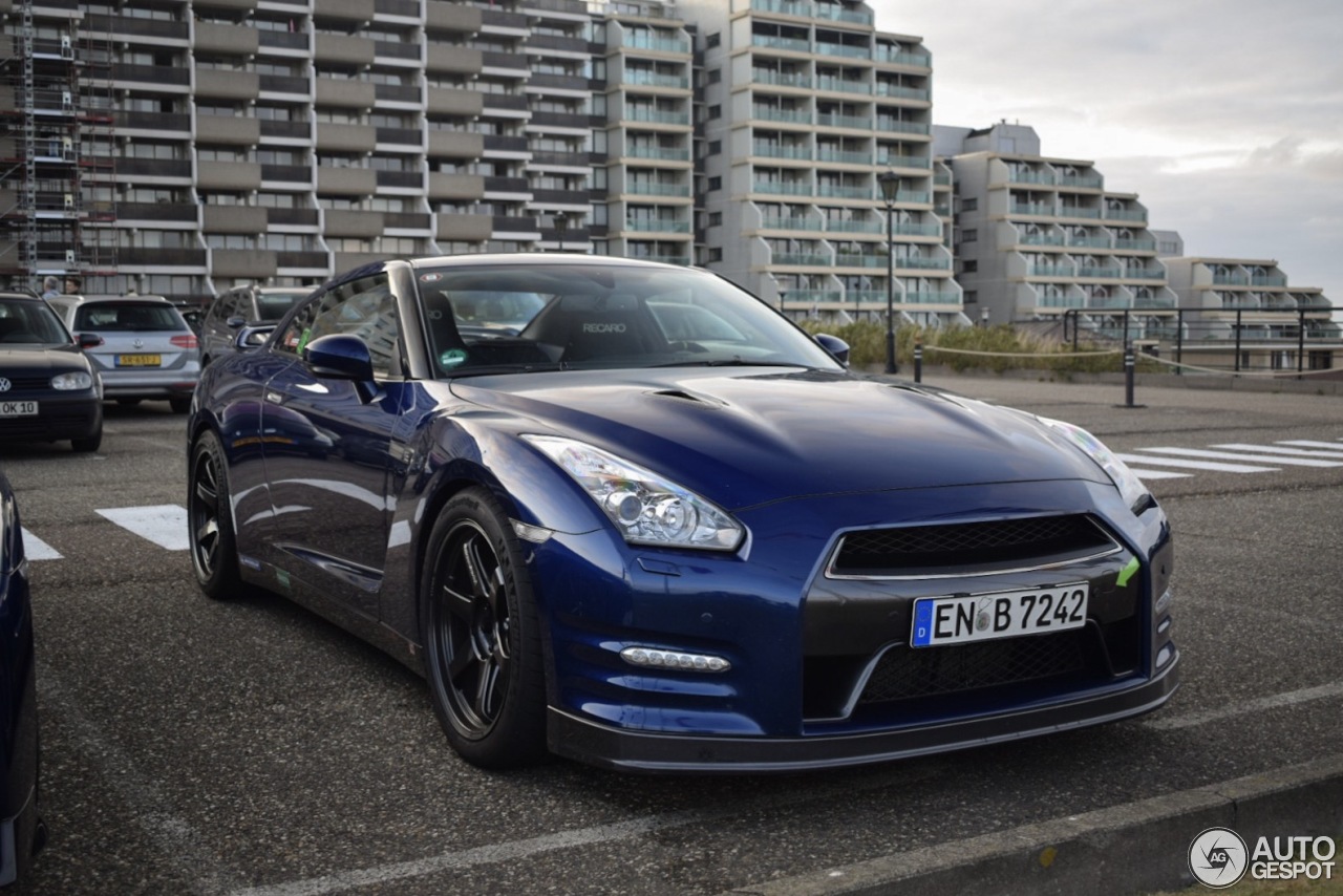 Nissan GT-R 2011