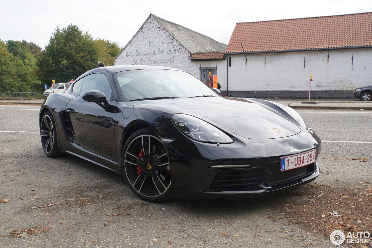 Porsche 718 Cayman S