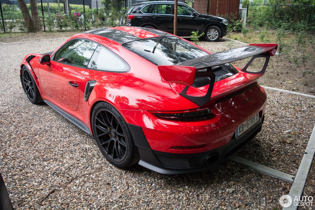 Porsche 991 GT2 RS Weissach Package