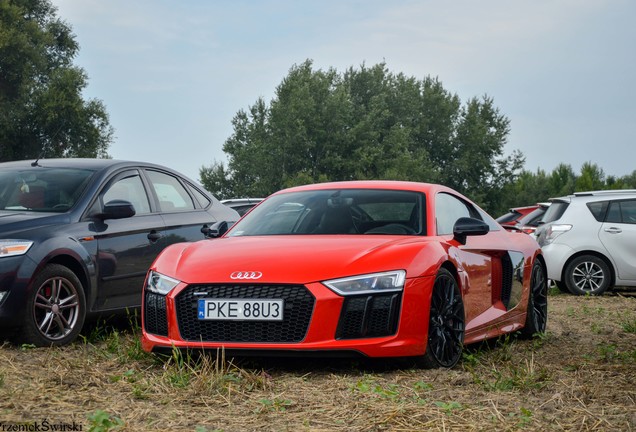 Audi R8 V10 Plus 2015