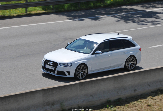 Audi RS4 Avant B8